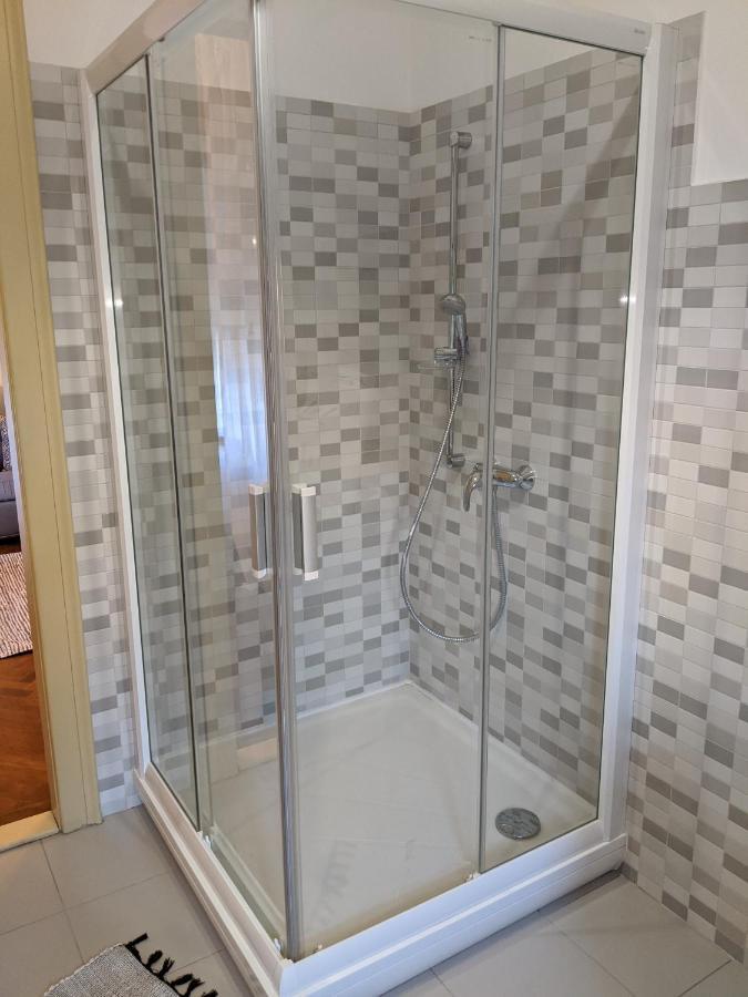 تيميشورا Cristian Apartment Near Old Town المظهر الخارجي الصورة