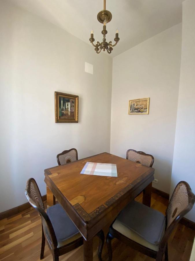 تيميشورا Cristian Apartment Near Old Town المظهر الخارجي الصورة