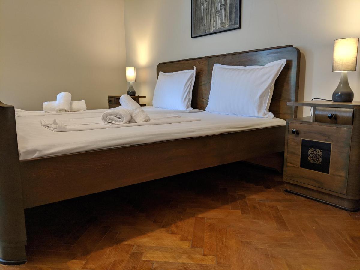 تيميشورا Cristian Apartment Near Old Town المظهر الخارجي الصورة